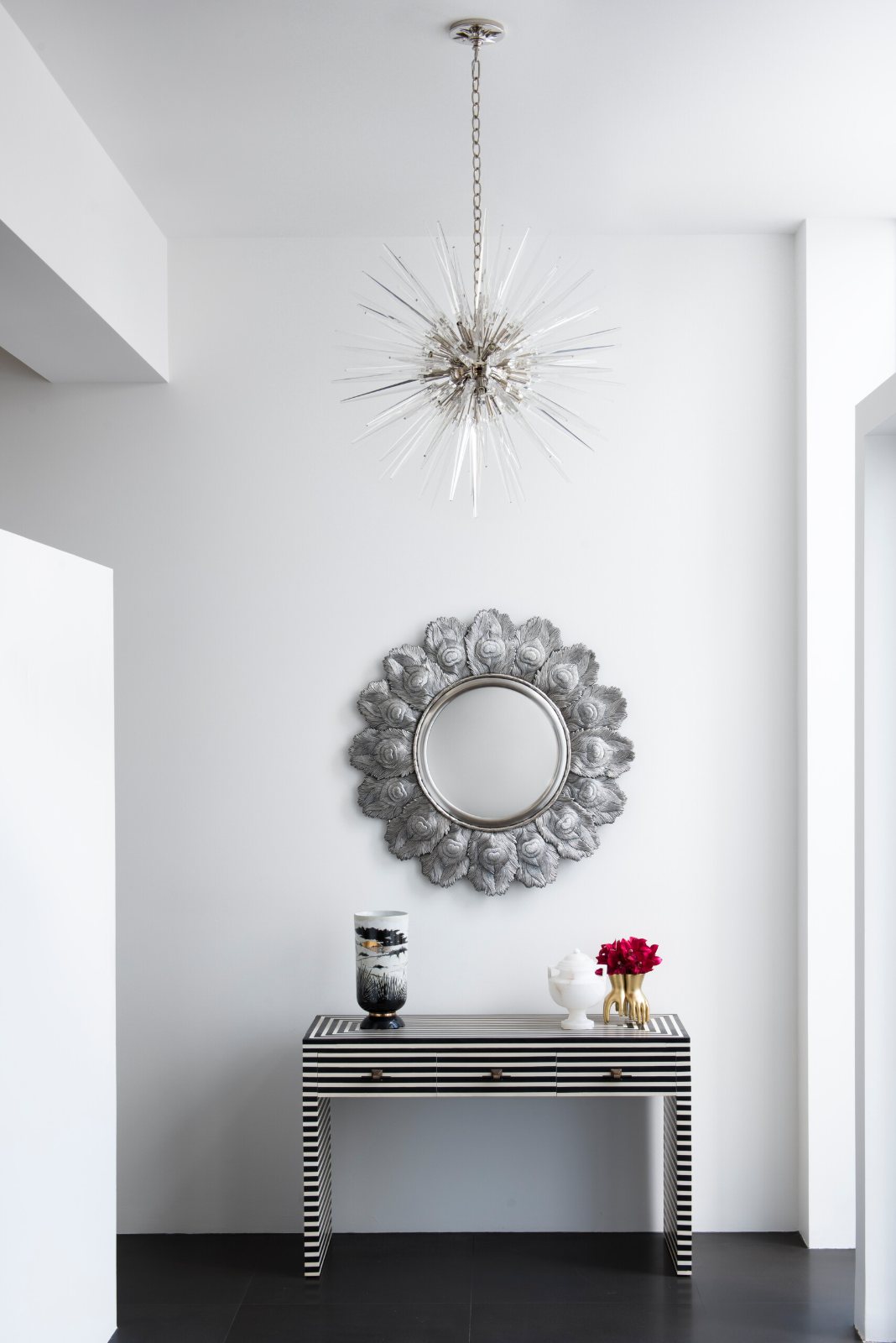 Eaglemont, hallway console