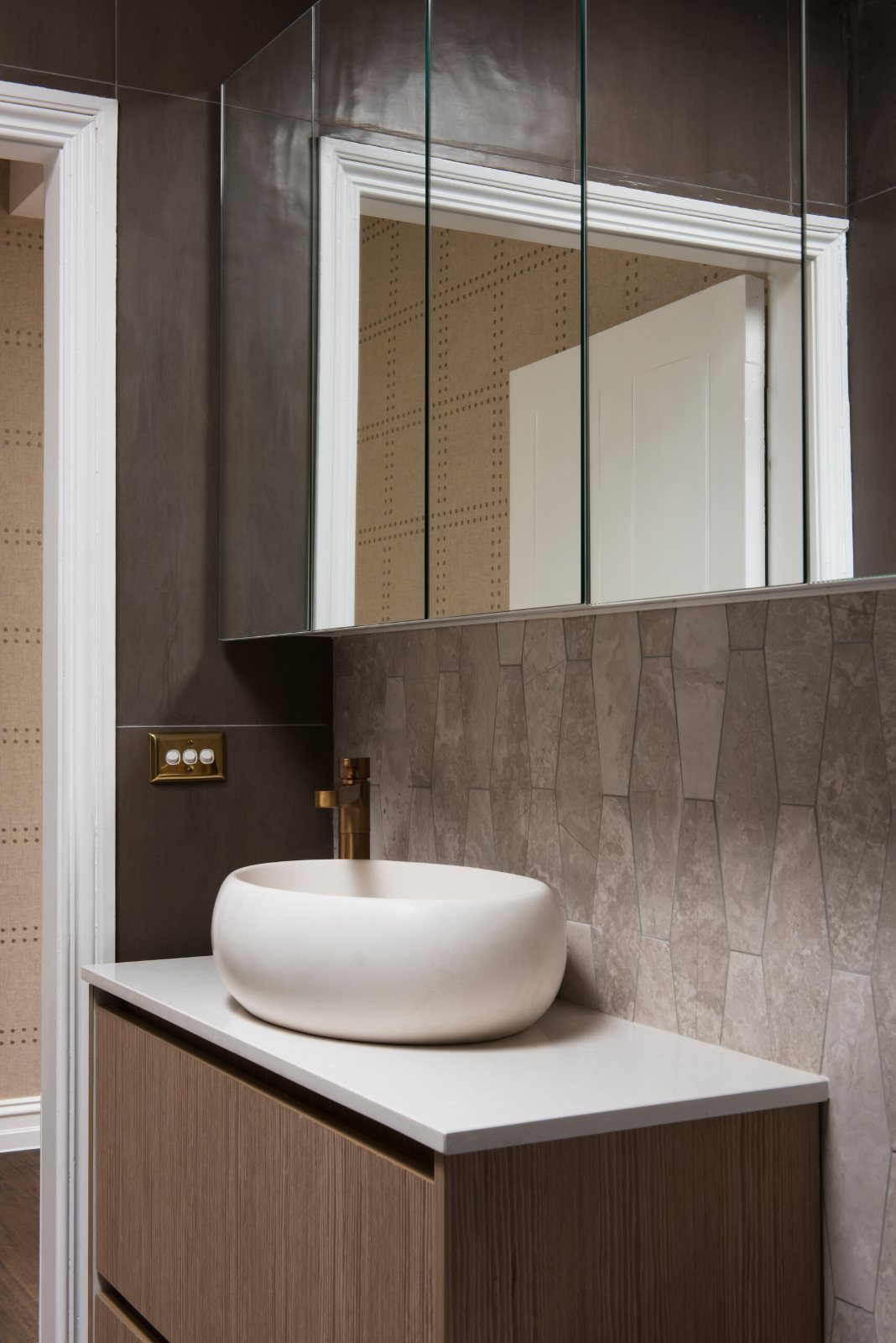 East Melbourne Period, bathroom